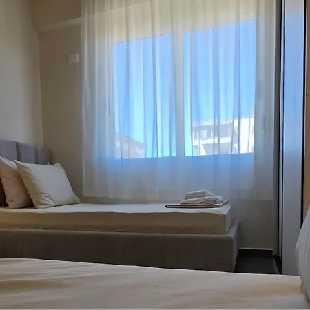 Troy's Seaview Apartamento